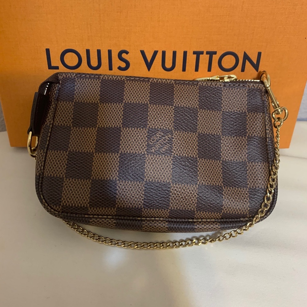 Louis Vuitton Mini Pochette